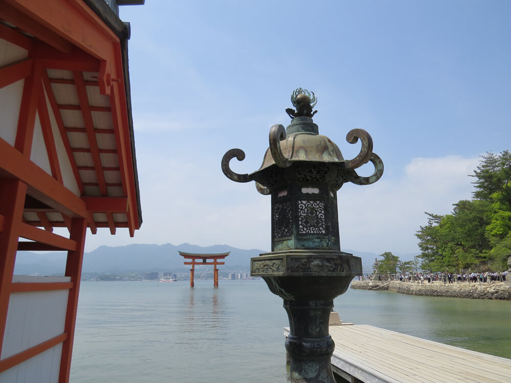 The Red Torii Gate at Miyajima | © Japan Trip