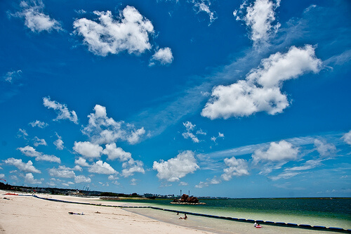 Beach in Okinawa| © Ricardo Manguel via Flickr